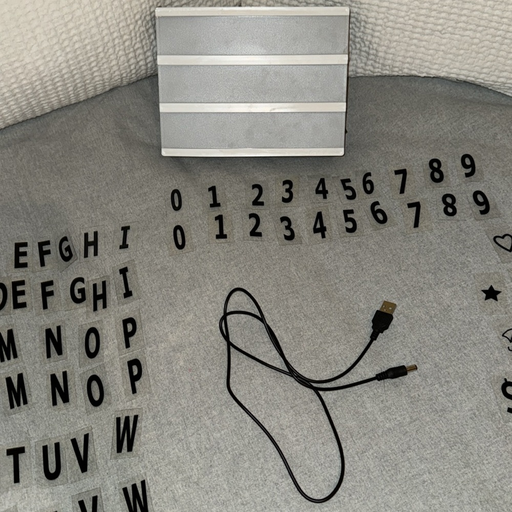 Light Box USB Charger Included - Picture 11 of 14